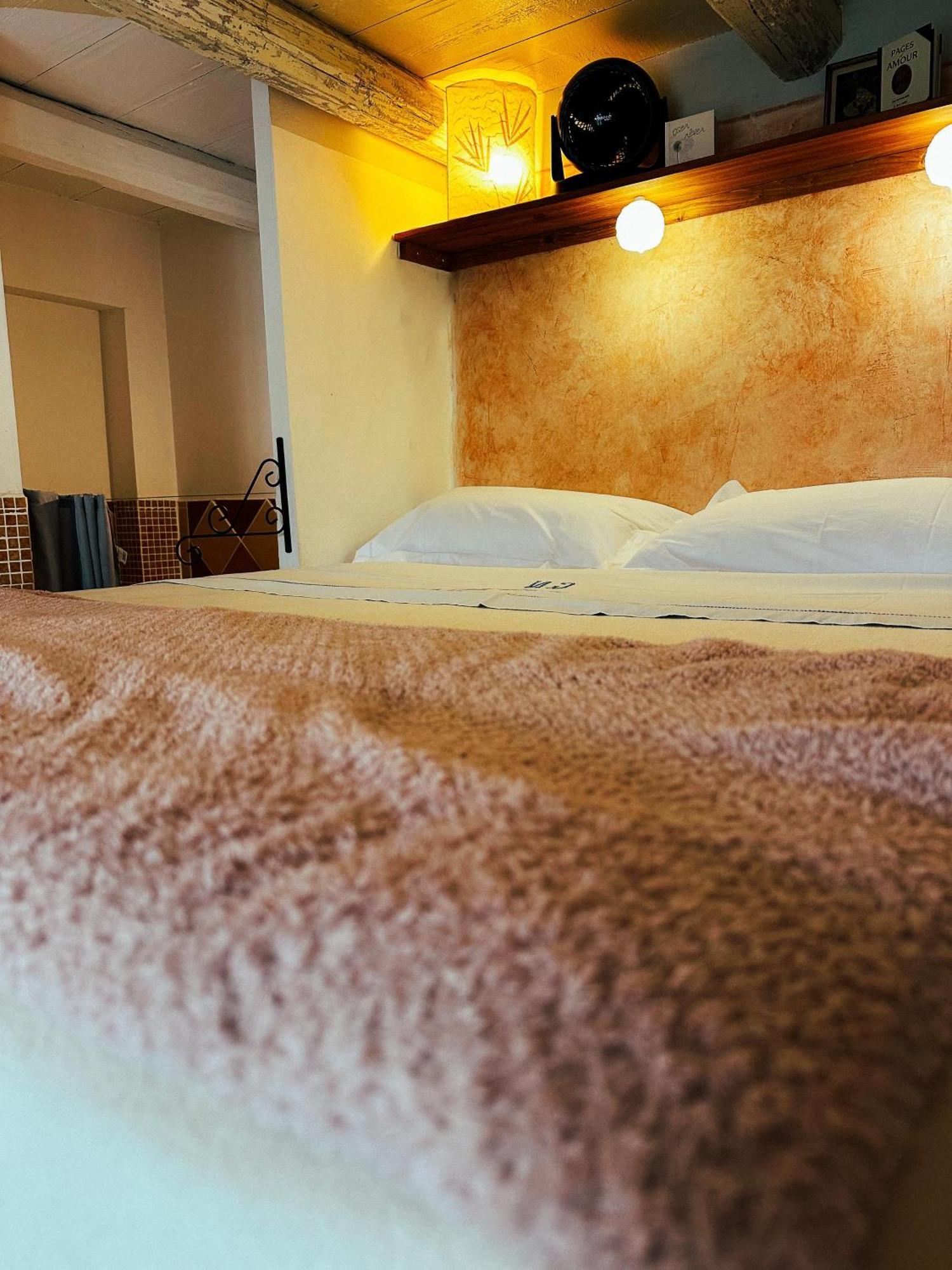 Casaluna, Chambre Climatisee Dans Maison De Village Sotta Exterior photo